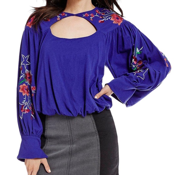 FREE PEOPLE Lita Embroidered Floral Cutout Long Bell Sleeve Tee Top, Blue, Small - Picture 2 of 2